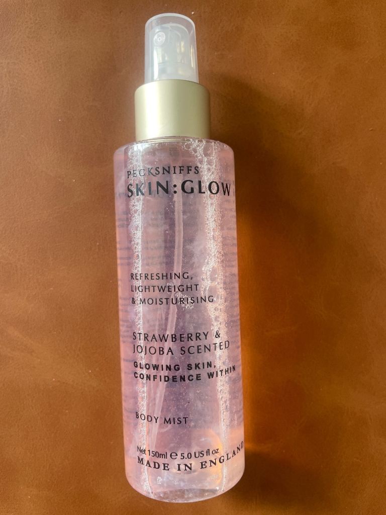 Pecksniffs Skin:Glow Body Mist – Strawberry & Jojoba, New