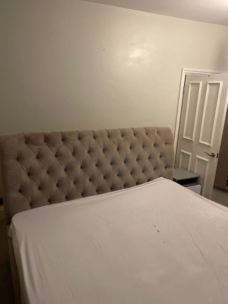 Big Double bedroom in a Share House 