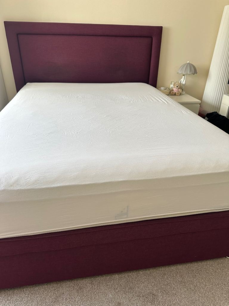 King size Ottoman Bed from Dreams 