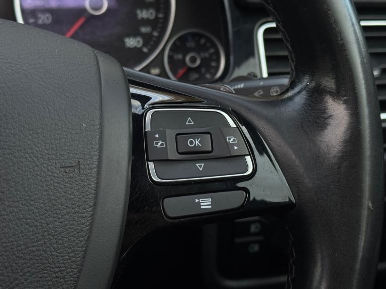 2016 Volkswagen Touareg 3.0 TDI V6 BlueMotion Tech R-Line Tiptronic 4WD Euro 6 (s/s) 5dr ESTATE D...