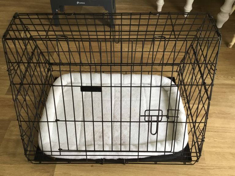 Ellie-Bo Black Deluxe Slanted Medium 30” folding dog cage