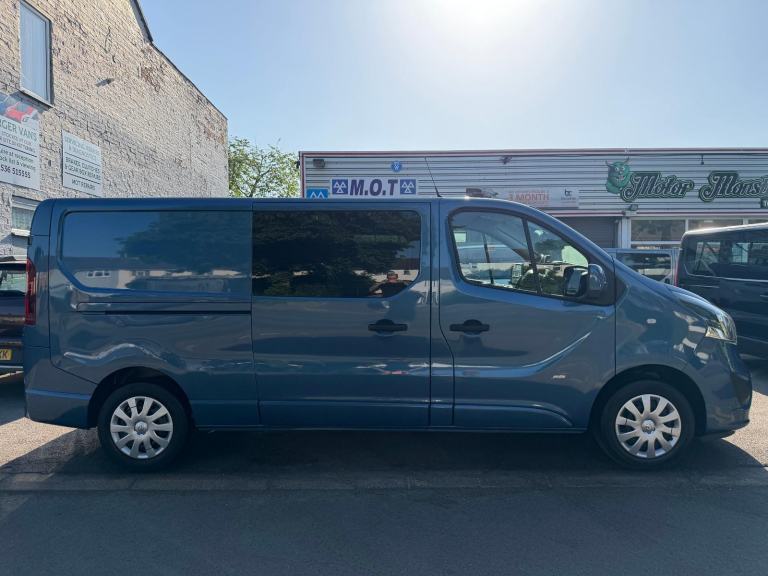 Vauxhall Vivaro 1.6 CDTi 2900 BiTurbo ecoFLEX Sportive 6 Seat LWB Crew Van 