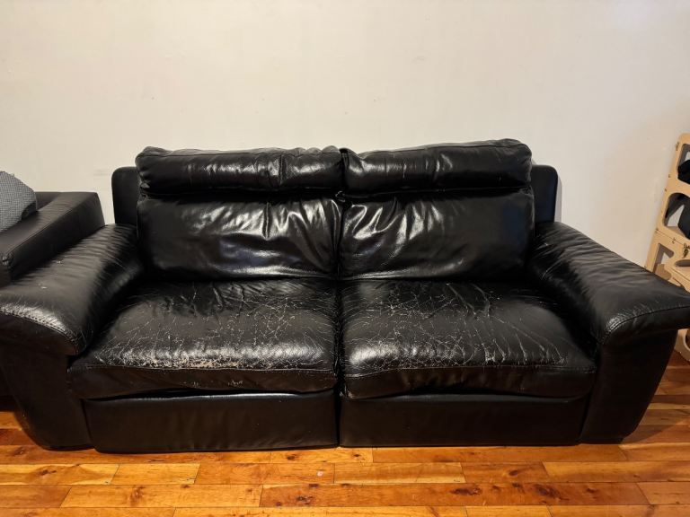 Four Seater leather reclining Chair 
