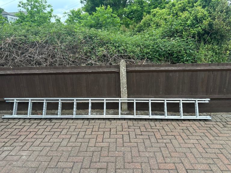 Long Heavy duty aluminium double ladder - extends to 7.14 metres