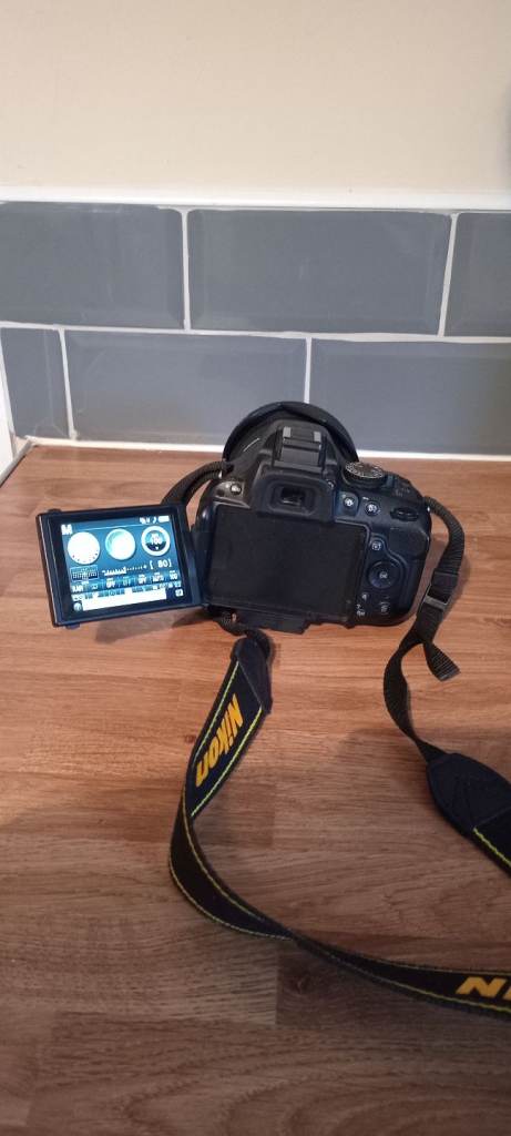 Nikon d5200 camera bundle (swap for windows handheld)