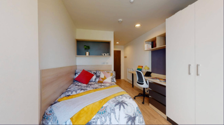 Student Flat at Eleanor Rosa House 