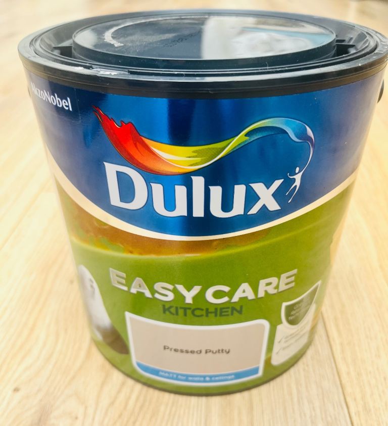Dulux ‘Pressed Putty’ Easycare Kitchen Matt emulsion