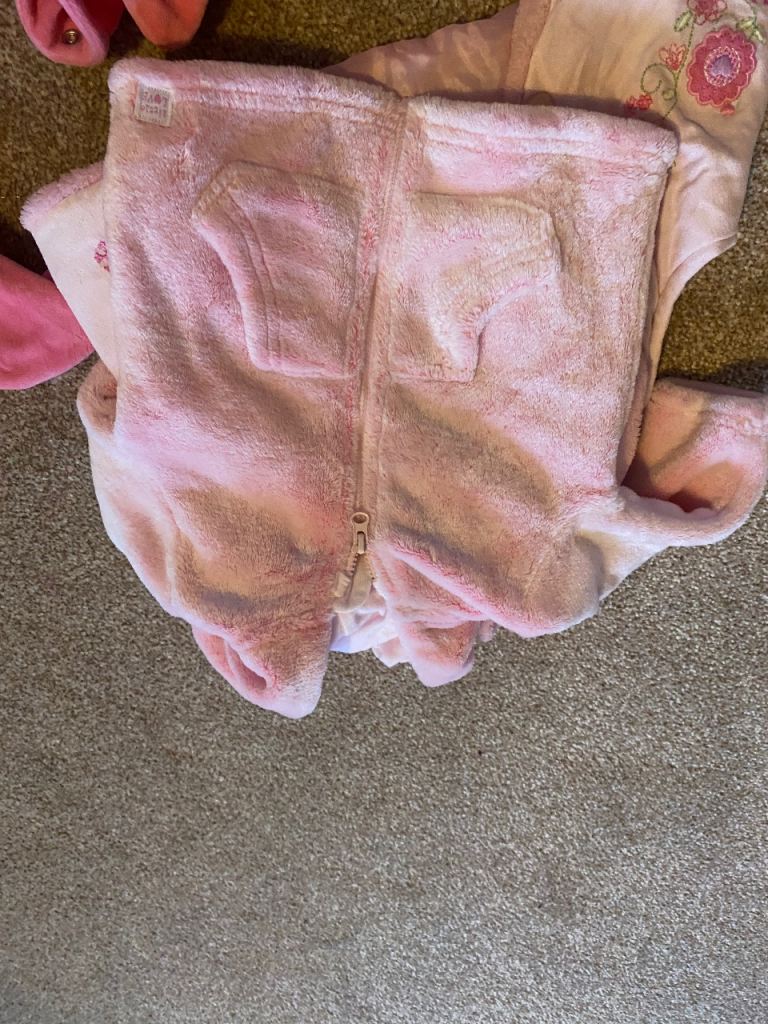 Huge bundle of baby clothes 50+ items 