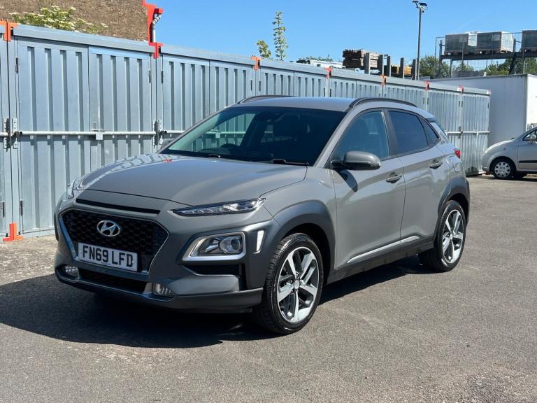 2019 Hyundai KONA PREMIUM SE SAT NAV REAR CAMERA FULL LEATHER 26,000 F.S.H Hatchback Petrol Manual