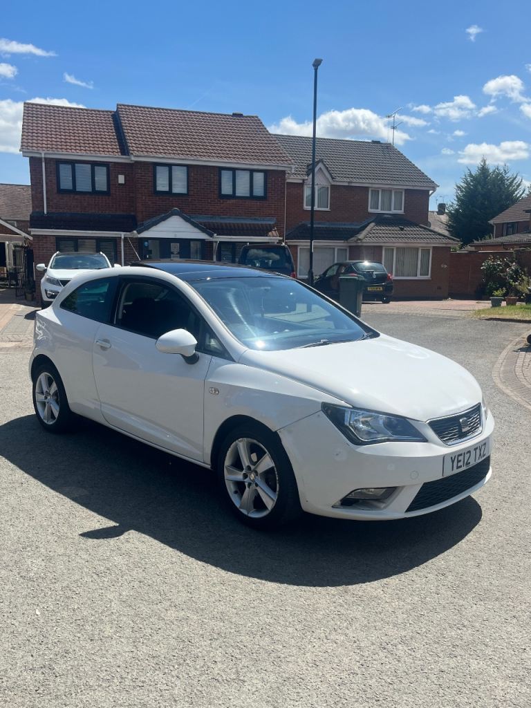2012 SEAT Ibiza PANROOF WARRANTY!