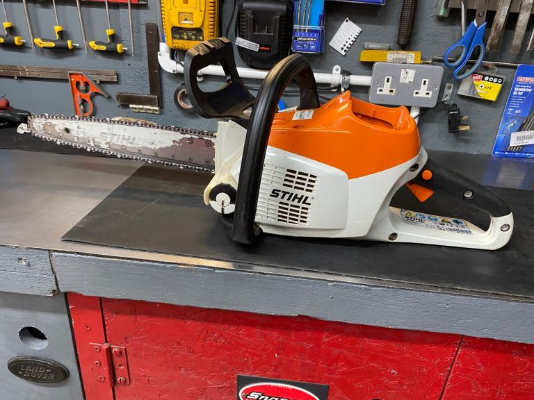 STIHL BATTERY CHAIN SAW