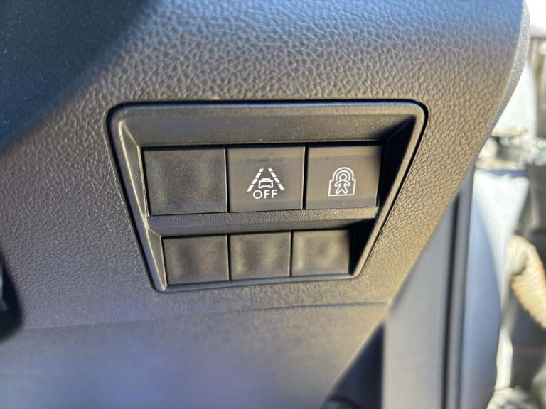 PEUGEOT RIFTER WHEELCHAIR ACCESSIBLE VEHICLE WAV WITH HOIST PASSENGER UP FRONT