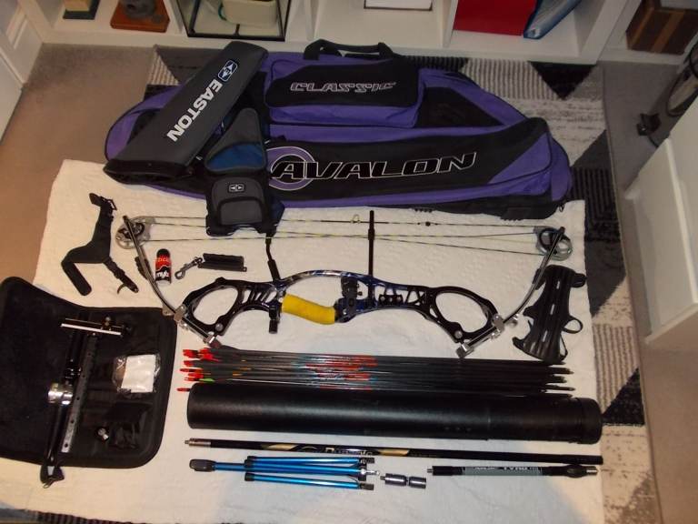 Complete target compound bow setup.