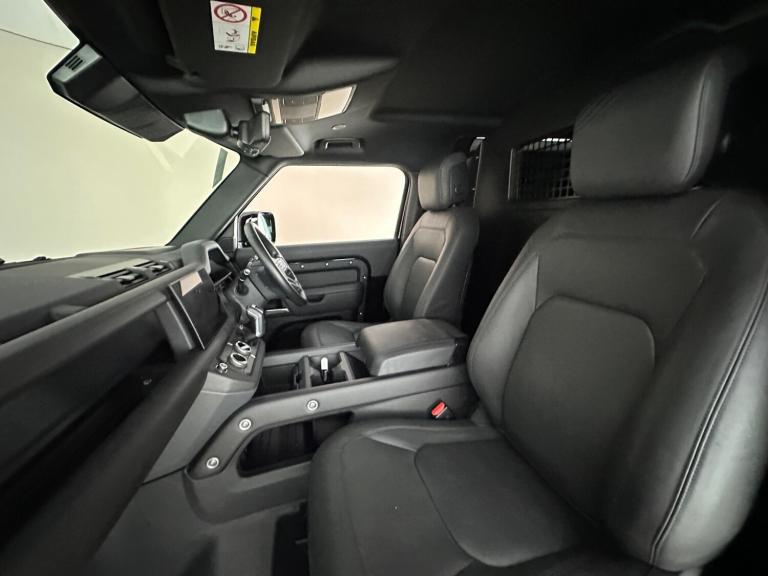 2025 Land Rover Defender 90 3.0 D350 MHEV X-Dynamic HSE Hard Top SUV Auto 4WD SWB Euro 6 (s/s) 3d...