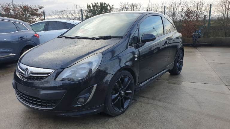 **For parts** Vauxhall Corsa Limited Edition Reflex, 1.3 diesel 5 speed (2013).