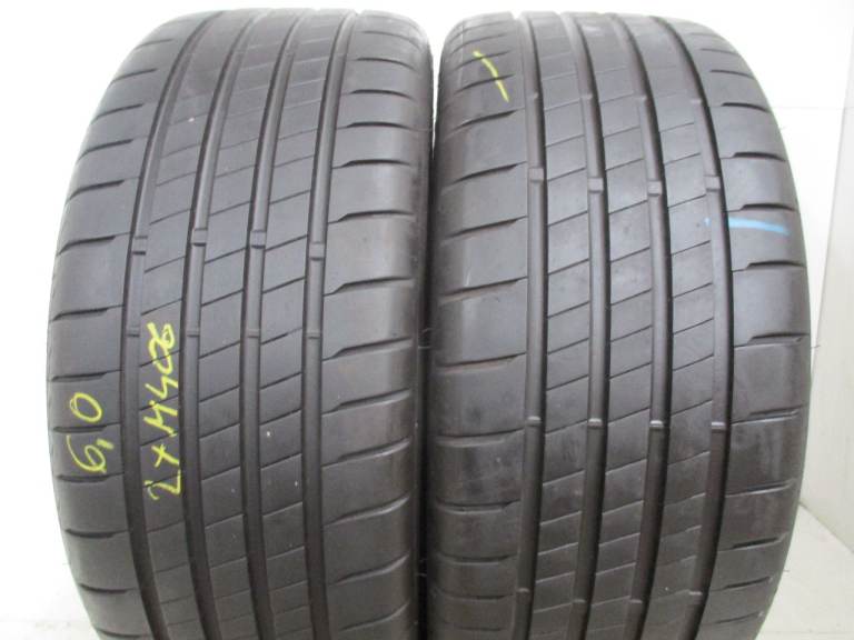M406  2X 225/40/18 92Y BRIDGESTONE POTENZA S005 XL 2X 6MM TREAD DOT 3121 0922