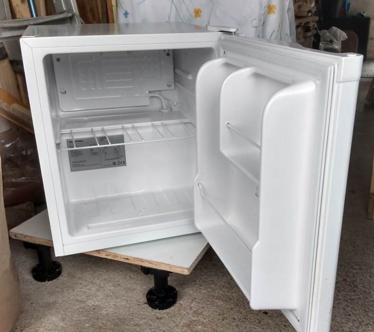 Small table top fridge