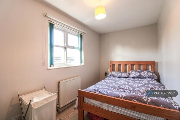 2 bedroom house in Reading, Reading, RG6 (2 bed) (#2656801)