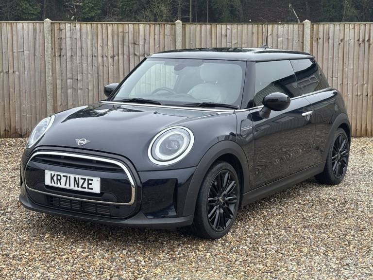 2021 MINI Hatch 1.5 Cooper Exclusive Hatchback 3dr Petrol Manual Euro 6 (s/s) (136 ps) Hatchback ...