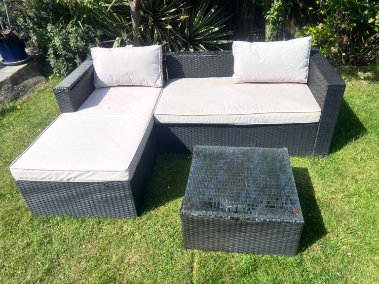 Garden furniture 