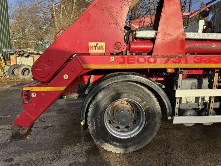 2018 MERCEDES ECONIC 1830 SKIP LOADER