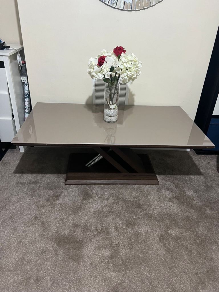 DFS coffee table 