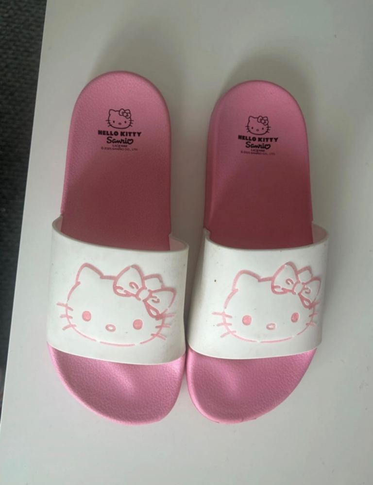 Hello kitty sliders 
