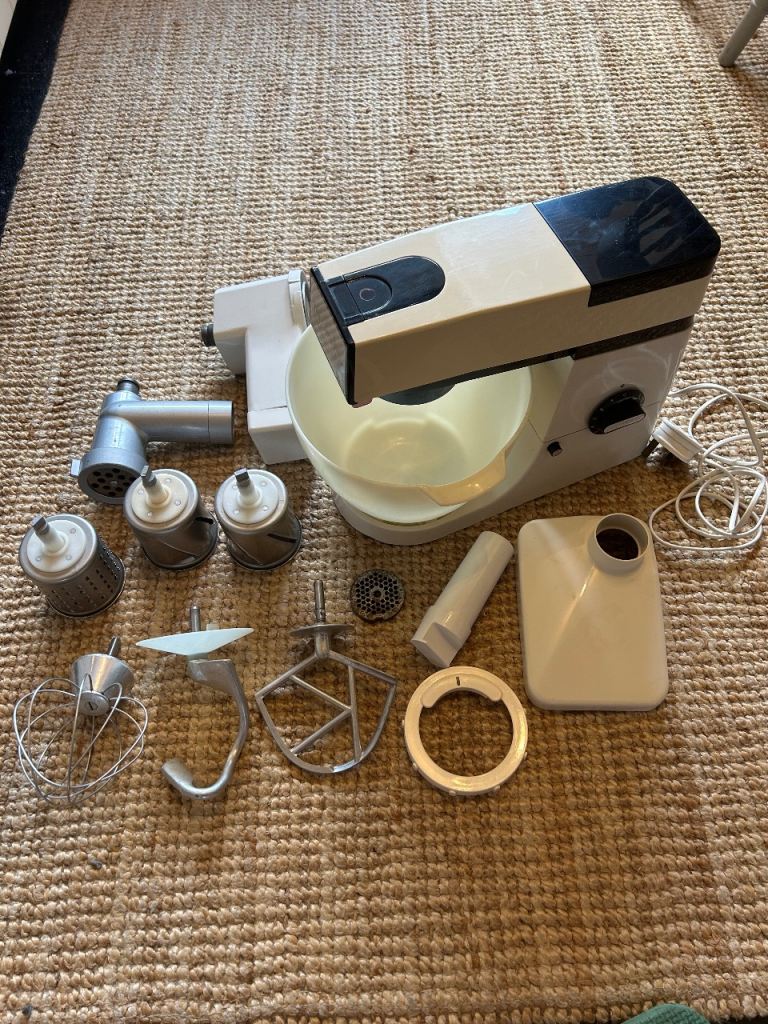Kenwood Chef Food Mixer – Multiple Attachments – Excellent Working Order
