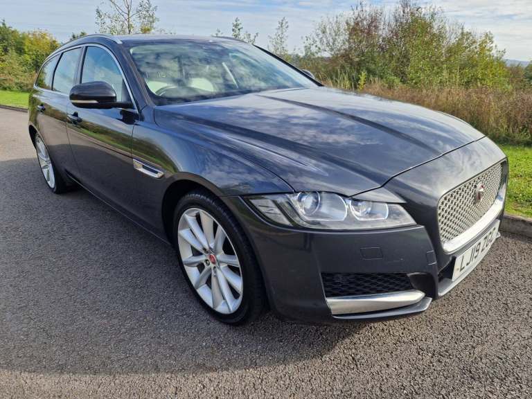 2019 Jaguar XF 2.0i Portfolio 5dr Auto ESTATE Petrol Automatic