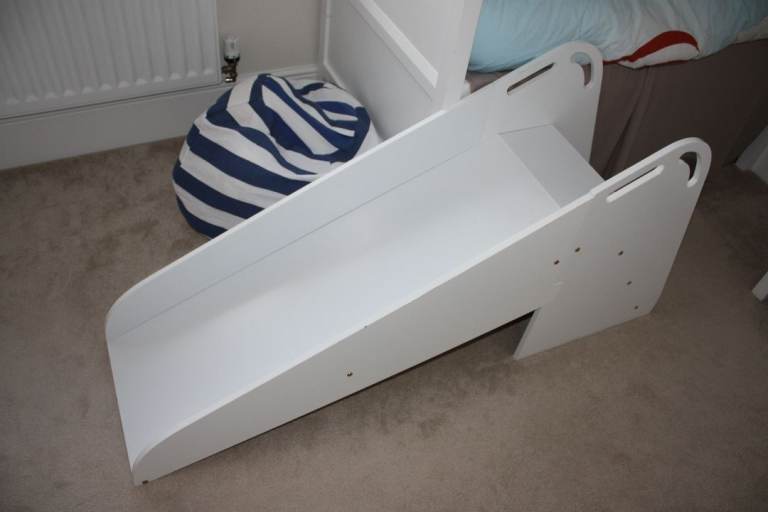 Toddler Bedroom Wooden Slide