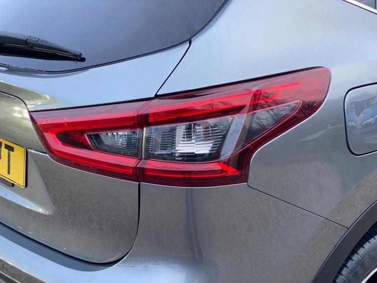 2018 Nissan Qashqai 1.2 DiG-T N-Connecta 5dr HATCHBACK PETROL Manual