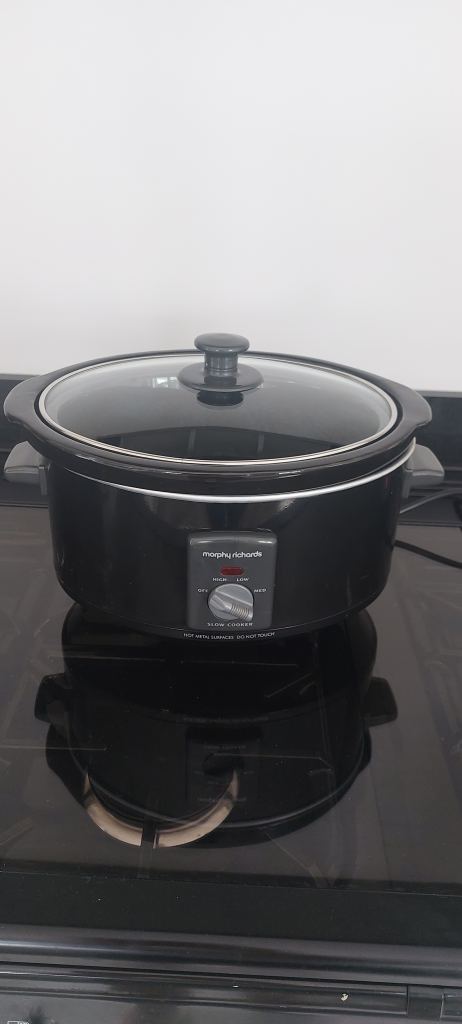 Morphy Richards Black Slow Cooker – Good Condition 3.5 litre 