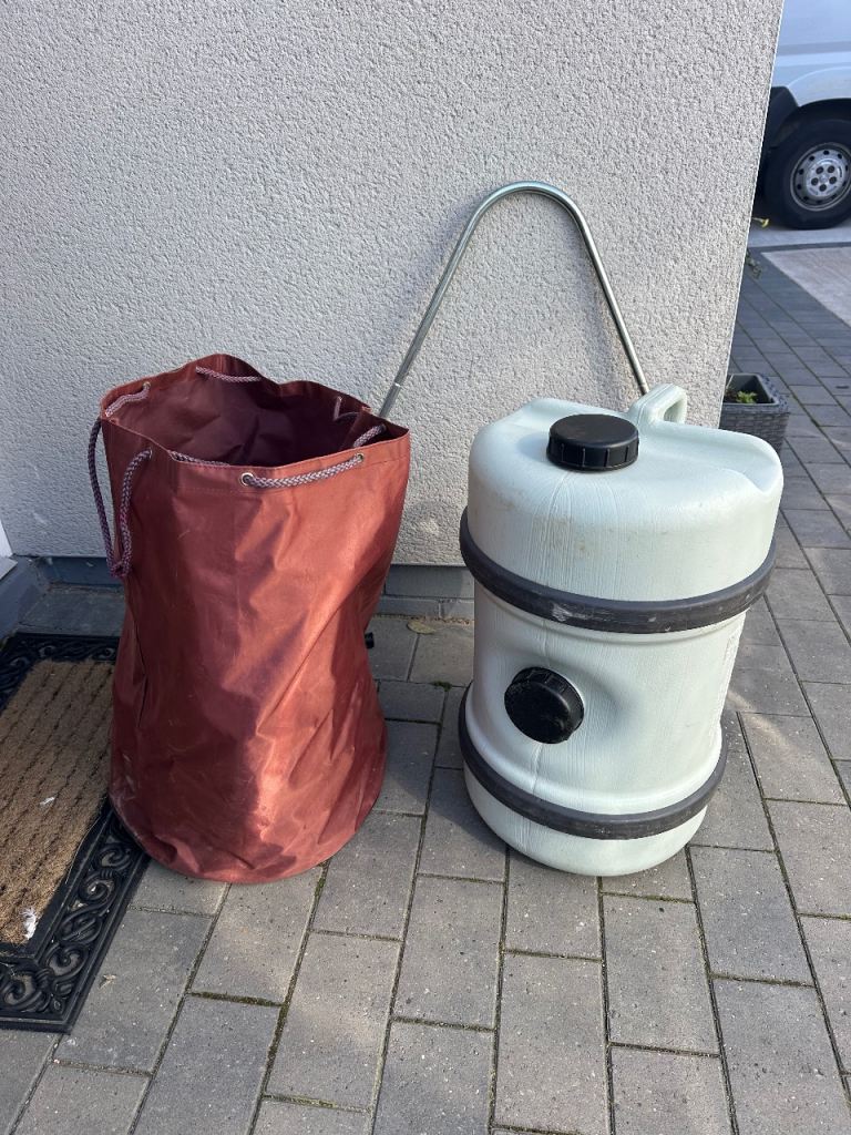 Water hog 51 ltrs plus’s handle and storage bag