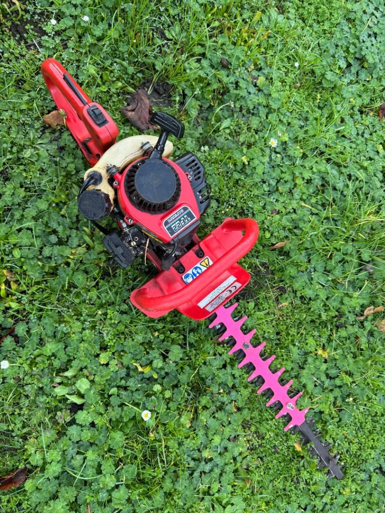 image for Kawasaki tf22 professional hedge cutter trimmer