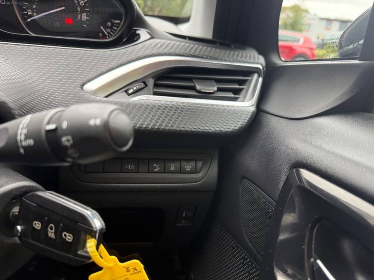 2016 Peugeot 208 1.2 PureTech 110 GT Line 5dr HATCHBACK PETROL Manual