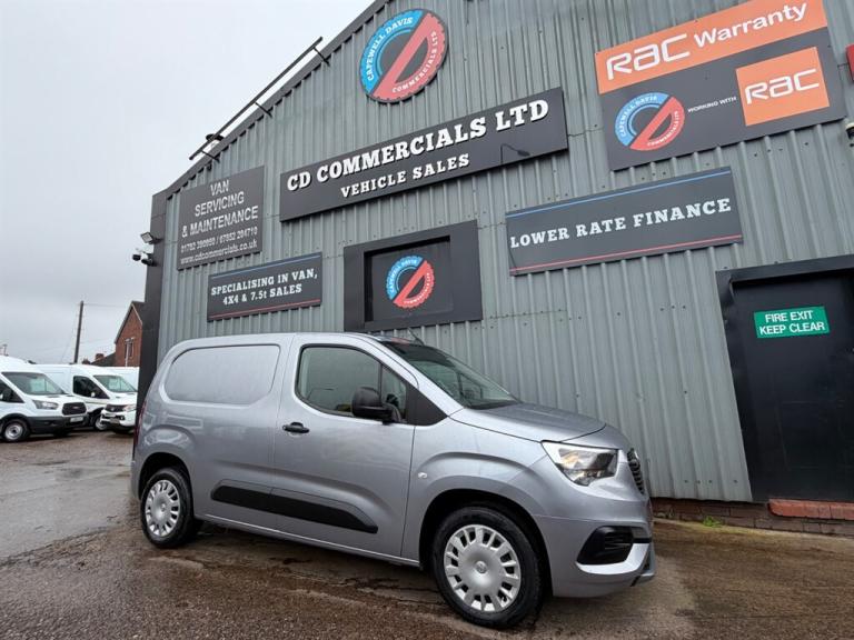 2019 Vauxhall Combo 2000 1.5 Turbo D 100ps H1 Sportive Van PANEL VAN DIESEL Manual