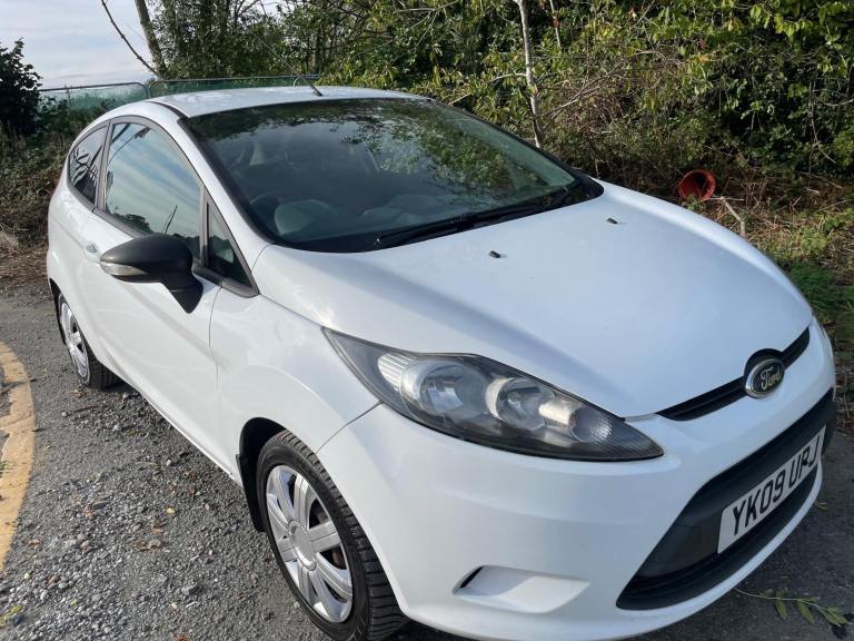 FORD FIESTA 1.2 STYLE 09 REG WHITE 3 DOOR MOT APRIL 5TH 2026 SERVICE HISTORY LOW INSURANCE 48+MPG