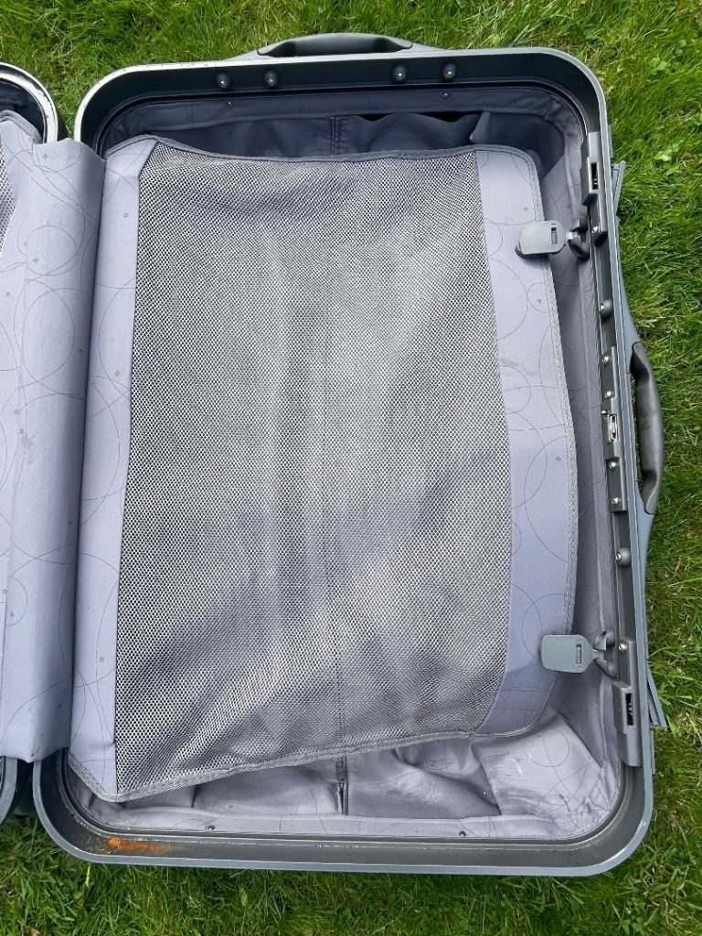 Samsonite Hard shell suitcase, £40.00 for Sale in Malmesbury, Wiltshire ...