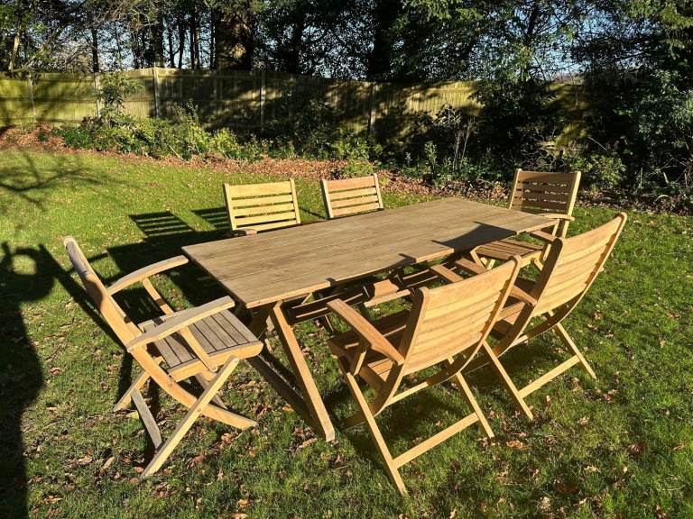 Solid wood garden table and chairs 