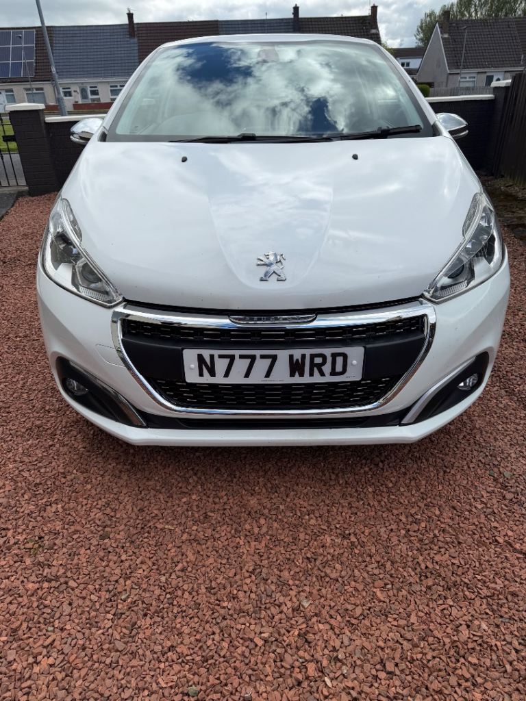 Peugeot, 208, Hatchback, 2016, Manual, 1199 (cc), 3 doors