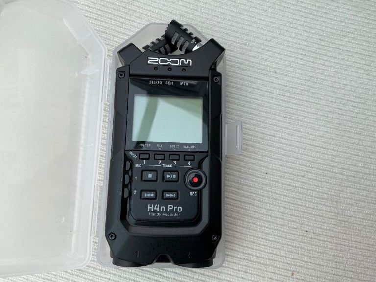 ZOOM H4n. Pro