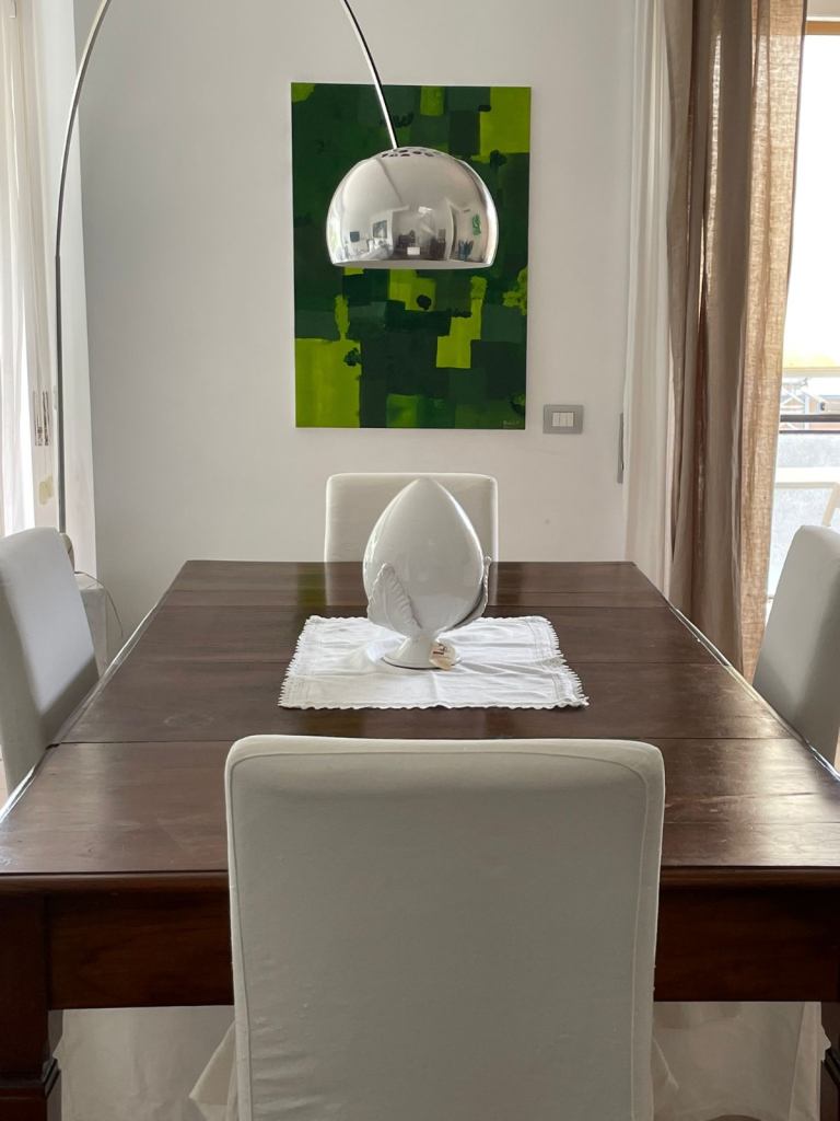 Extendable Dining Table