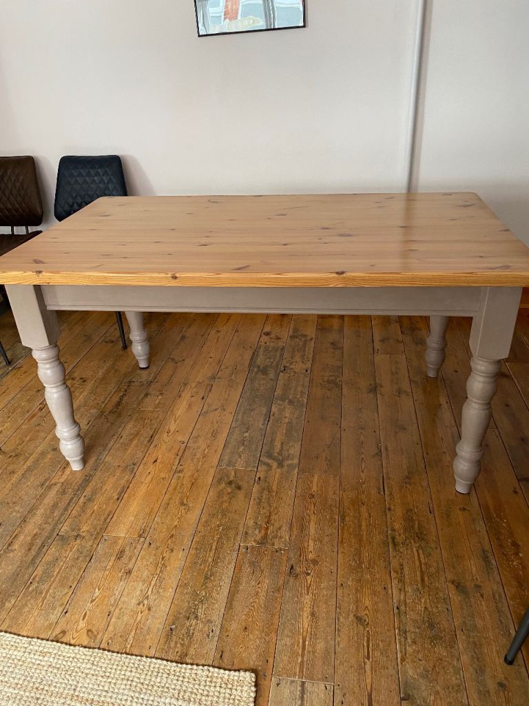 Pine dining table 