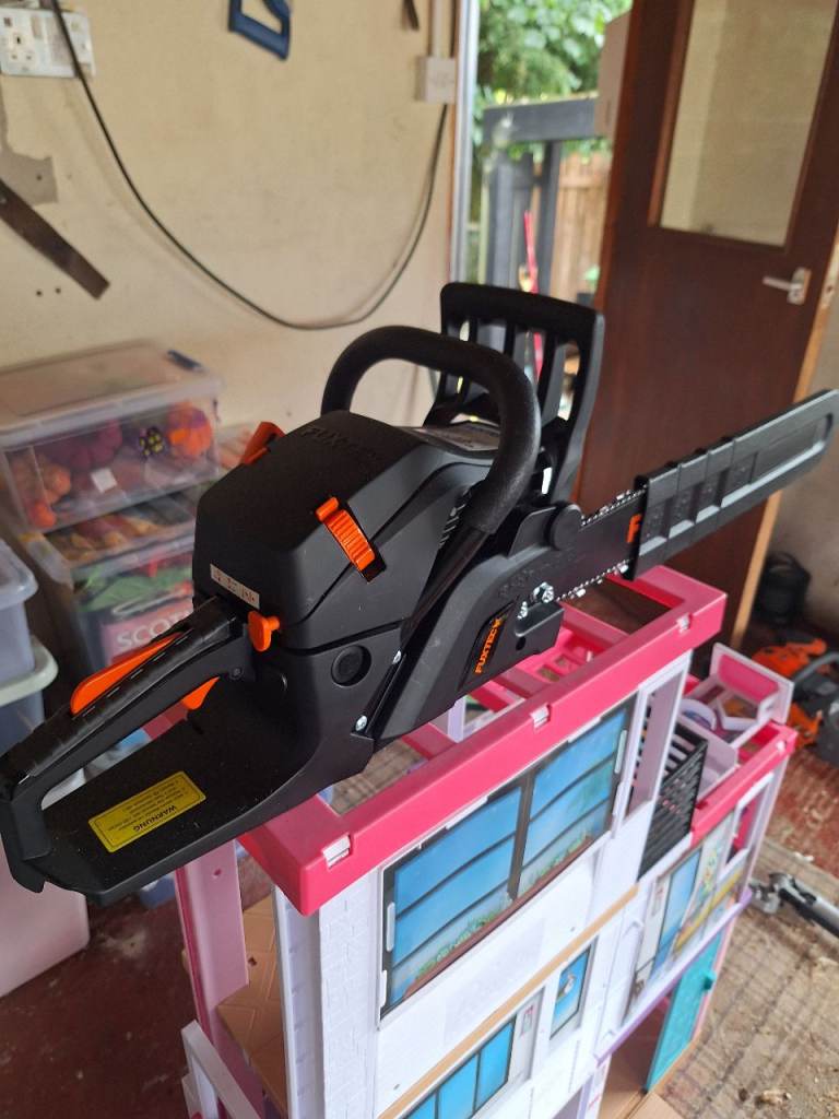 Chainsaw new 18 inch German £120