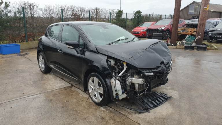 *For parts* Renault Clio D-Que M-Nav Energy , 1.5 diesel 5 speed (2014).