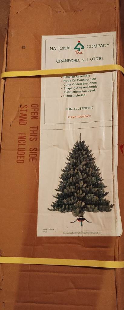 image for Artificial Christmas Tree - 5ft 6inch