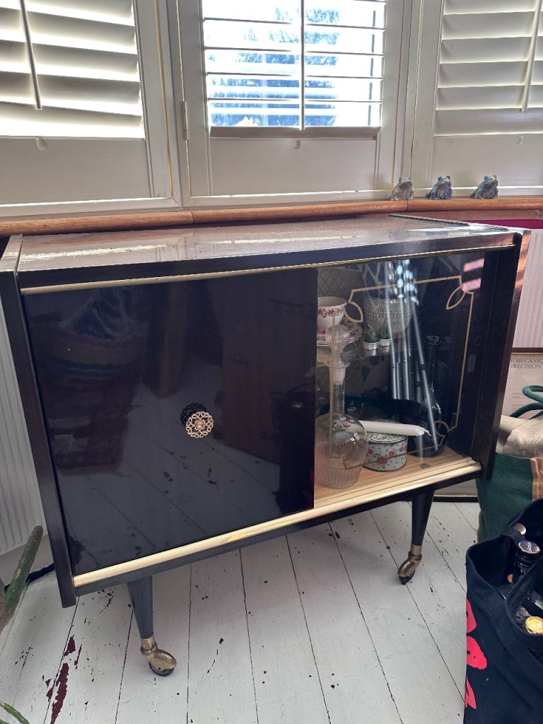 Vintage 1970’s drinks cabinet 