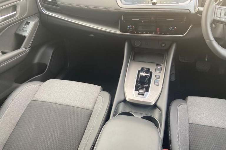 2025 Nissan Qashqai 1.5 E-Power N-Connecta [Glass Roof] 5dr Auto Automatic Hatchback Hybrid Autom...