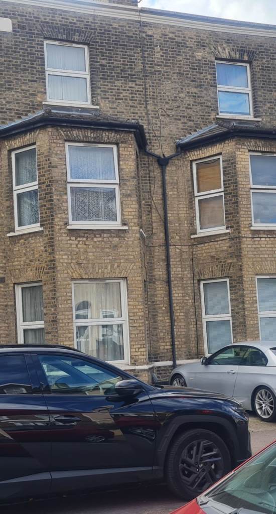 A Spacious One bedroom Flat, to Rent.
