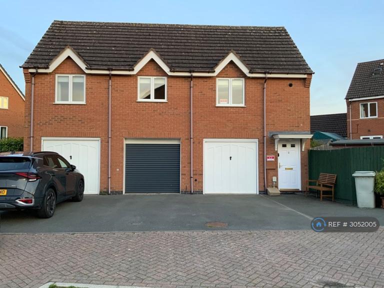 2 bedroom flat in Pilton Close, Oakham, LE15 (2 bed) (#3052005)